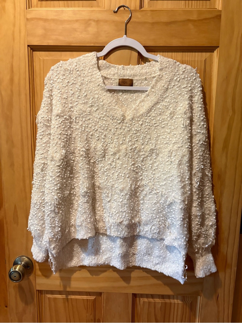 POL Clothing V-Neck Teddy Pullover Sweater in Ivory Women’s M